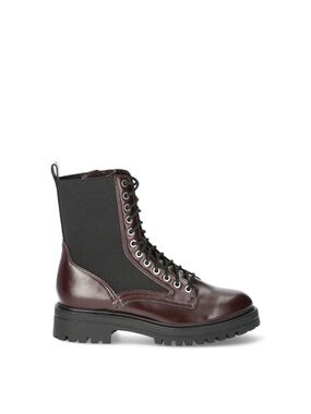 NWT No Boundaries Women Knit
Combat Boots burgundy